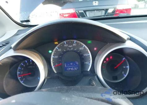 2009 Honda Fit Sport z USA, uszkodzony, nr VIN JHMGE88479S006755